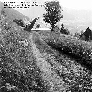 Le chemin des Batours au Ru